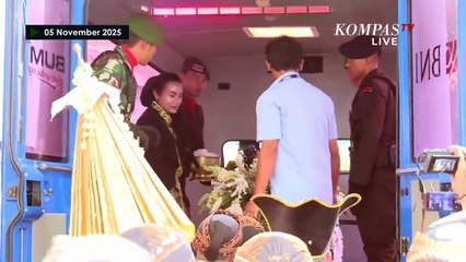 Momen Jokowi Hadiri Kirab Pemakaman Raja Surakarta Pakubuwono XIII di Loji Gandrung