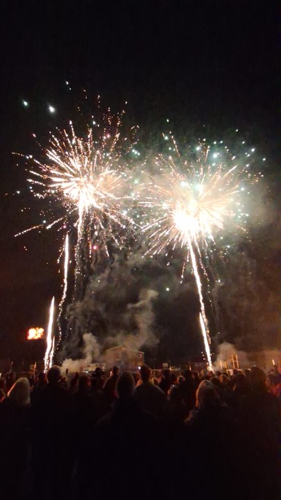 Come with us to the fireworks in Abergavenny!