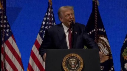 Trump lanza críticas al alcalde de Nueva York, Zohran Mamdani, y lo califica de "comunista"