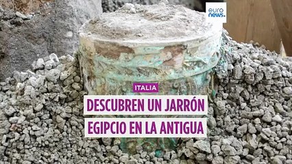 Hallan un jarrón egipcio en la zona de comida callejera bajo las ruinas de Pompeya