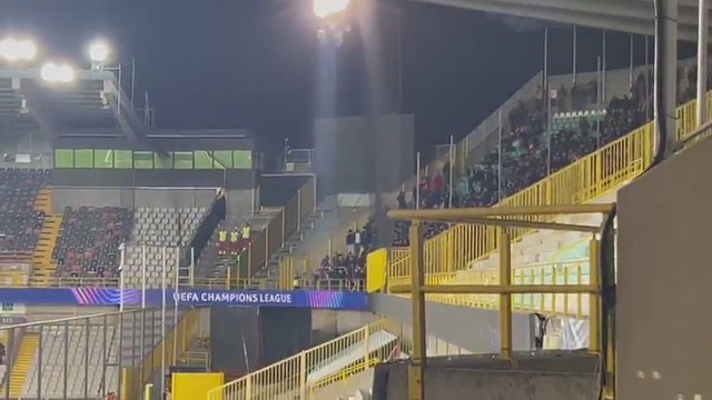La afición del Barça carga contra Laporta tras el empate en Brujas