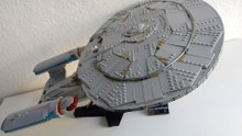 Wir haben die LEGO Icons 10356 Star Trek Enterprise NCC-1701-D bereits gebaut und so sieht sie aus