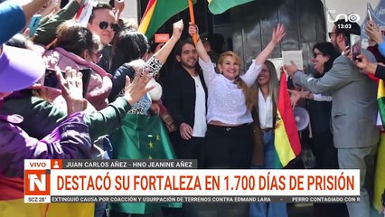 EMOCIONADO HASTA LAS LÁGRIMAS POR LA LIBERTAD DE SU HERMANA JEANINE ÁÑEZ