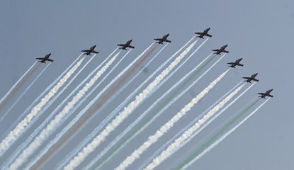 रजत जयंती : आसमान में दिल और उल्टे जेट ने दर्शकों में रोमांच भरा