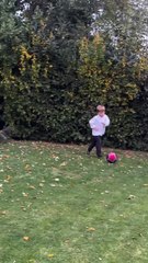 Mauro Icardi le enseñó su festejo a Amancio, el hijo más chico de la China Suárez