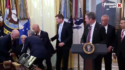 Desmayo de un ejecutivo farmacéutico durante la comparecencia de Donald Trump