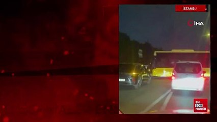 İstanbul Ataşehir'de dönüş yapmak isteyen otobüs yolda sıkıştı