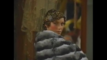 JOHN GALLIANO Fall/Winter RTW Runway Show 1998