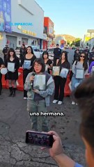 ¡No era sólo una cajera de Waldo's, Johanna era hermana, hija y amiga de verdad!