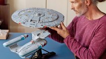 Landeanflug: Die USS Enterprise-D aus Star Trek gibt's jetzt als gewaltiges Lego-Raumschiff