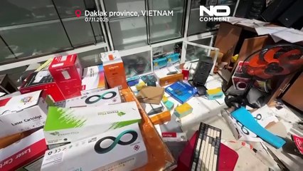 El poderoso tifón Kalmaegi deja al menos 5 muertos, azota el centro de Vietnam