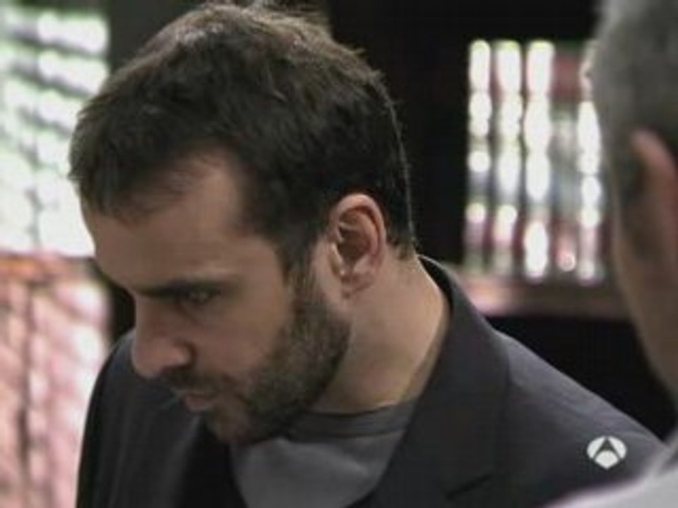 Luis Merlo en El Internado 17-El soldadito de plomo