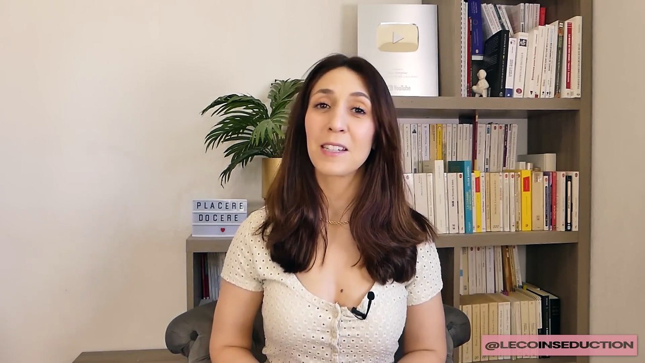 Séduction : Les gestes involontaires qui trahissent son Attirance par Alice Bergelac