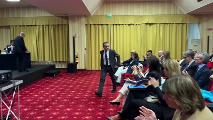 Cateno De Luca - A Giardini Naxos per portare il mio saluto all’assemblea dei commercialisti del lavoro. (07.11.25)