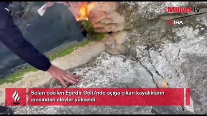 Eğirdir Gölü'nde sıra dışı olay! Vatandaşlar şaşkın: Kayalıklardan alevler yükseliyor
