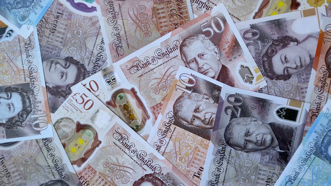 Should Britain go cashless?