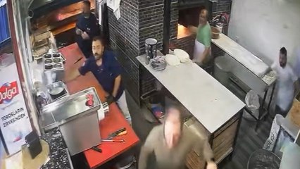 Hatay'da 3.9 büyüklüğünde deprem; panik anları kamerada