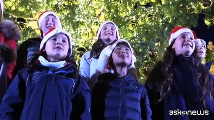 Vienna e Parigi inaugurano la magia dei mercatini e delle vetrine di Natale 2025