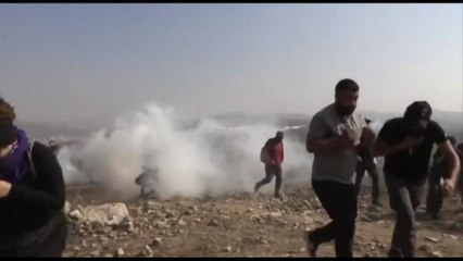 Israele disperde la protesta palestinese anti-coloni in Cisgiordania