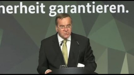 Germania, il ministro della Difesa: "Siamo nell'ombra di una guerra"