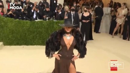 Come si truccano le donne, soprattutto le attrici