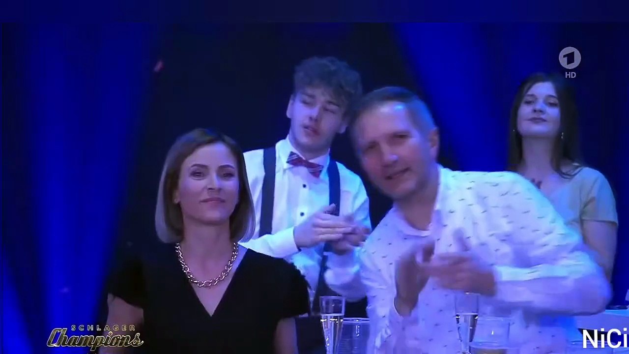 Andrea Berg -Hit -Medley (2021) Die 'Eins der Besten' für die Tour des Jahres 2020 -Eine spektakuläre Bühnenshow