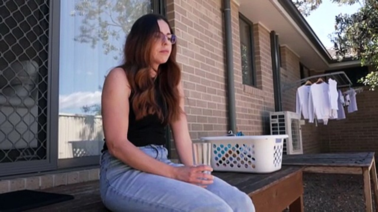 Single mothers struggle to re-enter housing market following divorce