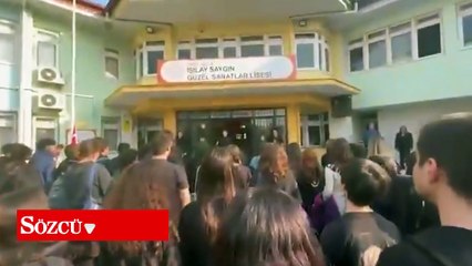 'Andımız' krizi: Müdür susturmaya çalıştı, öğrenciler sonuna kadar okudu!