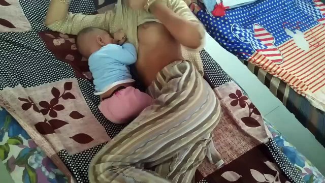 Breastfeeding vlogs !! Breastfeeding Tutorial