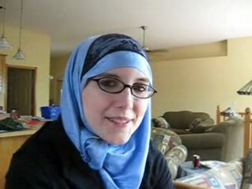 American girl just reverted to Islam