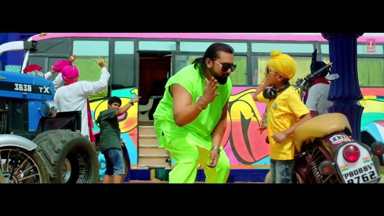 Gur Nalo Ishq Mitha Full Song with Yo Yo Honey Singh All Over the World Songs...