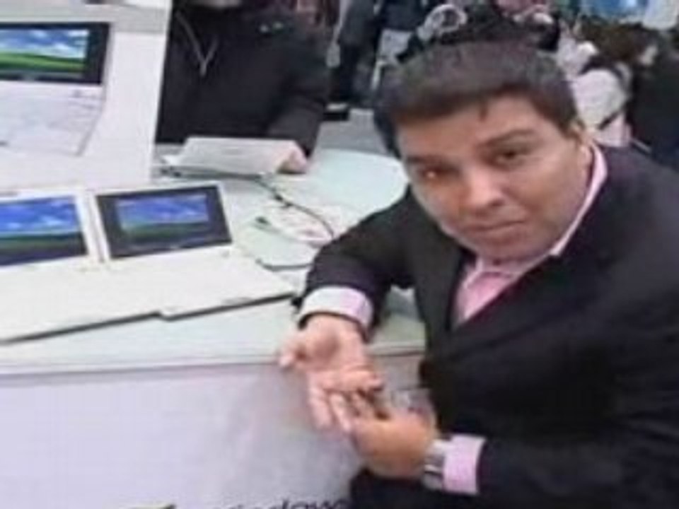 Low Cost Micro Laptop with Wider Screen and Larg Hard Drive
