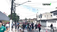 Público chegando para o segundo dia de Fórmula 1 em São Paulo