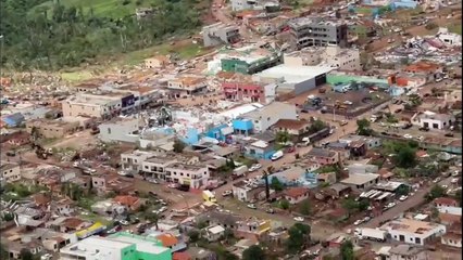 Imagem aérea mostra destruição em Rio Bonito após tornado que devastou 90% da cidade