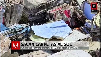 Fiscalía de Veracruz seca al sol carpetas afectadas por inundaciones