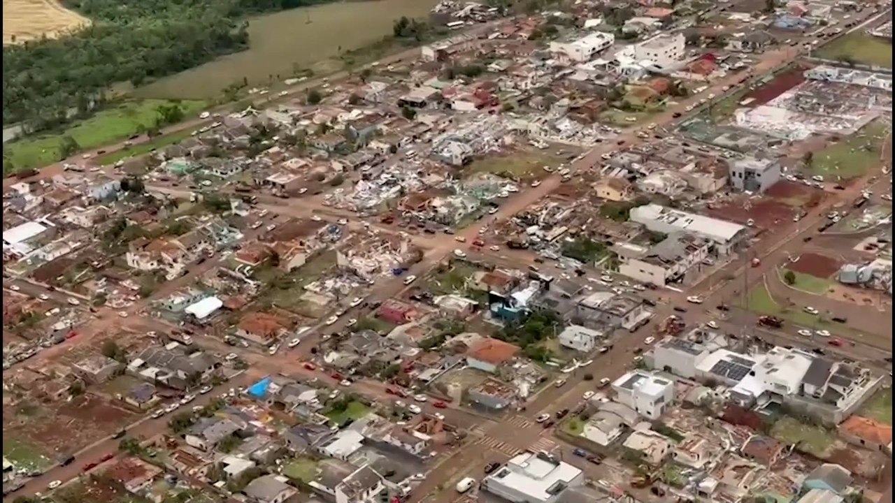 Devastating tornado hits Brazil leaving six death
