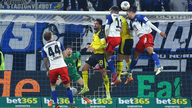 Hamburger SV v Borussia Dortmund