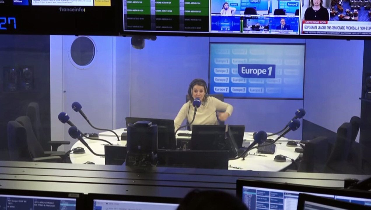 L'enquête sur la clé USB utilisée par Salah Abdeslam en prison entraîne l'arrestation de trois personnes, dont la compagne du terroriste