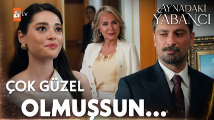 Emirhan ve Azra'nın arasındaki çekim Hanzade'nin ilgisini çekiyor - Aynadaki Yabancı 6. Bölüm