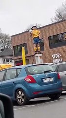 I bilen invid Kvantum. Adolfsberg. Örebro 8 Nov. 2025