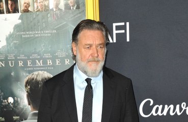 Russell Crowe says cutting back on his alcohol intake helped him drop 55lbs
