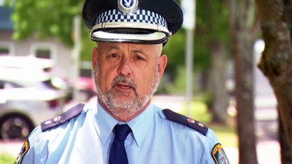 Man attacks police officer with sword