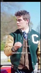 How To Kiss a Vampire - ReelShort