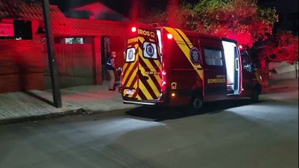 Idosa de 84 anos tem lesão na cabeça após cair em degrau de um metro