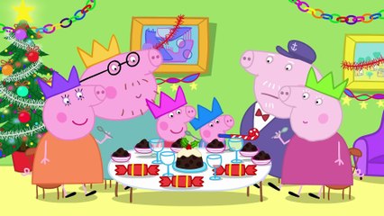 Peppa Pig SCARES Santa with a ROBOT Drone! 🎁 Peppa's Christmas Day |Full Episodes|Cartoon | 20 Mins