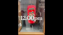 【12:00pm】一蘭で深すぎるお辞儀に思わず吹き出すけど、替え玉も頼んで黙々と食べるだけの動画