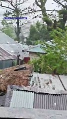 Super Typhoon 'Uwan' brings strong winds and heavy rain in Ligao, Albay