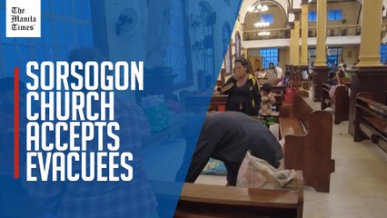 Filipinos Seek Shelter as Super Typhoon Uwan Approaches 🌪️