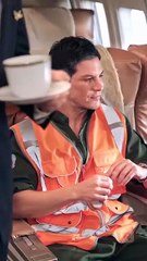 The Hidden Billionaire in First Class USA #ReelShort