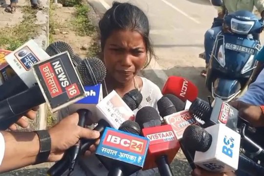 पुलिस हिरासत में धनंजय ज्वेलर्स में चोरी के आरोपी की मौत, परिजन बोले- पिटाई से हुई मौत, पुलिस का कहना- बीमारी थी